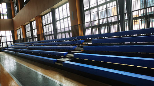 江蘇響水縣幼兒園看臺座椅搭建安裝項目