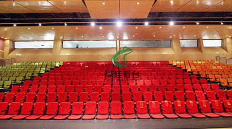 學(xué)校操場和體育場館中的師生席座椅要怎么選擇？