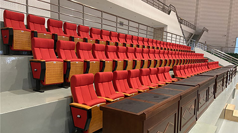 體育場館中的固定看臺座椅安裝方式有哪些？怎么選擇合適的座椅安裝方式？