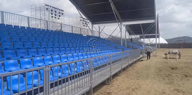 臨時與永久性活動看臺：特性、優(yōu)勢與選擇考量