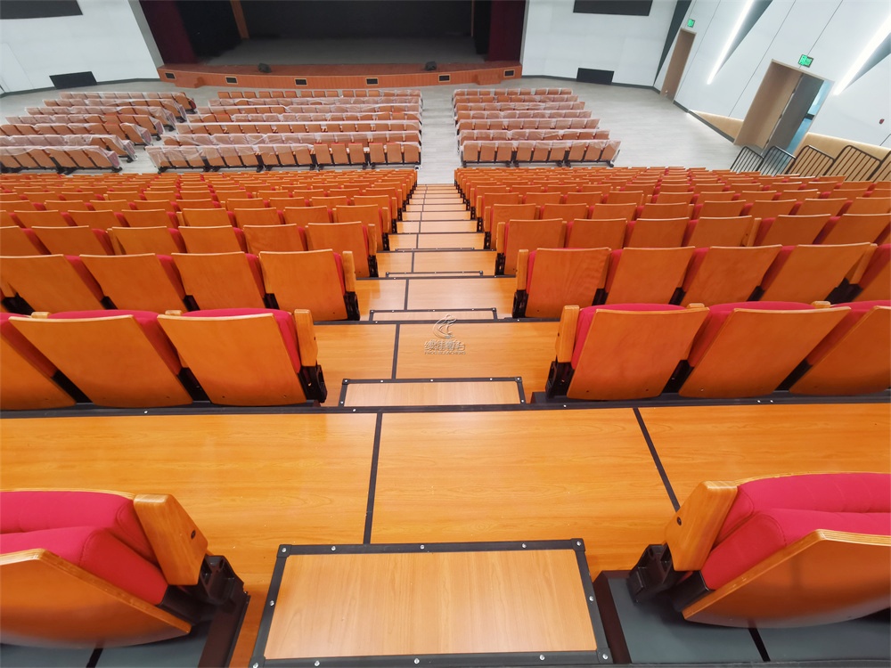 山西陽泉市工人文化宮電動伸縮看臺座椅